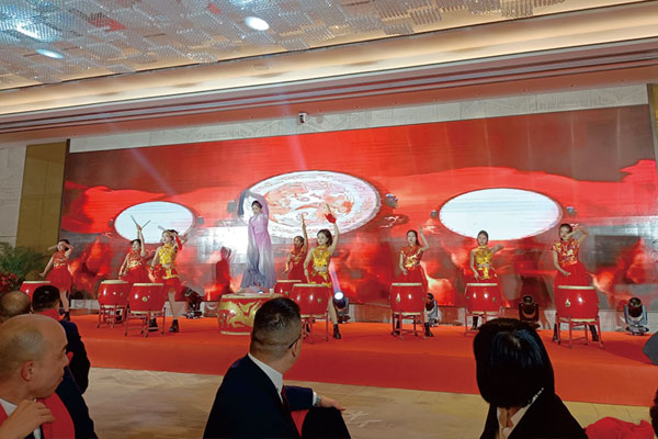 鑫统领集团年会表演活动